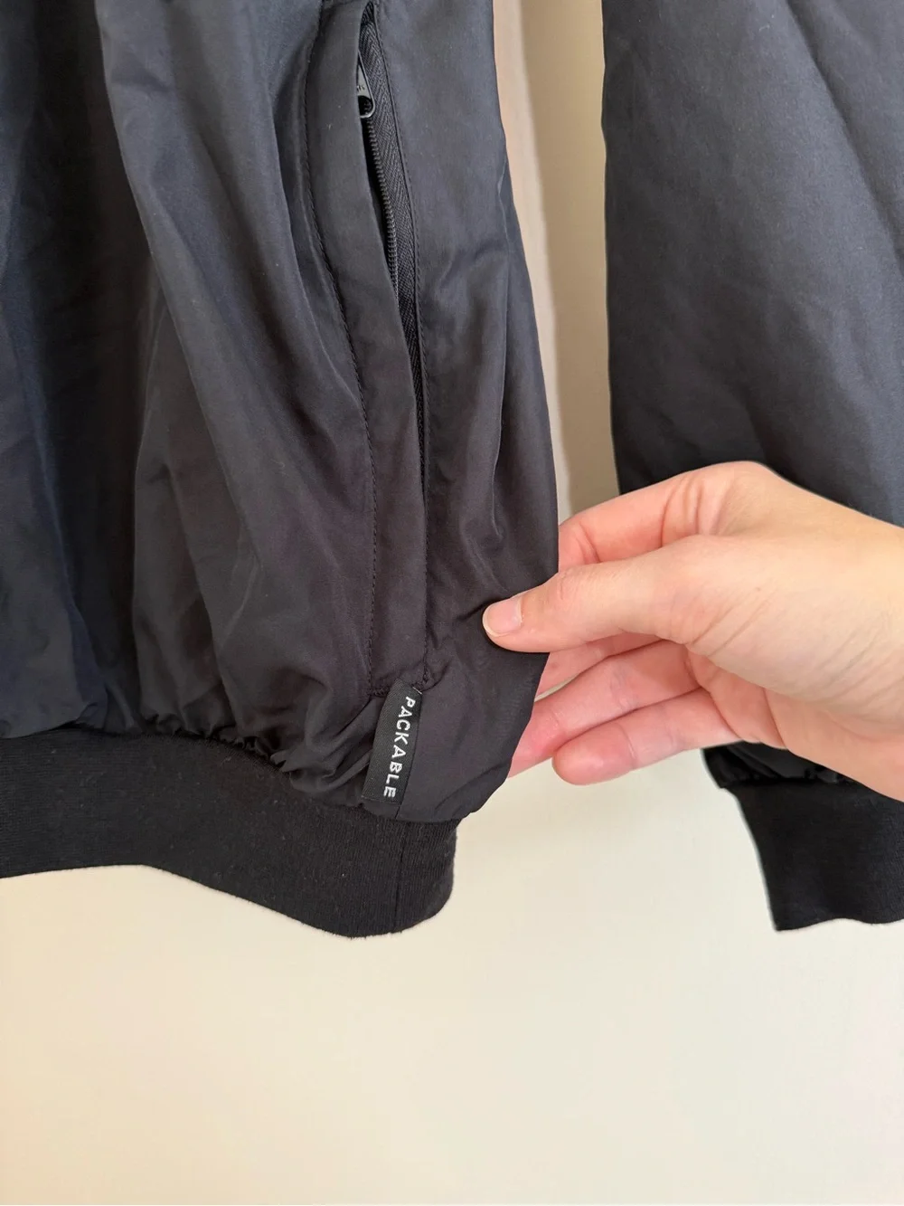 Columbia Men’s Black Pullover Windbreaker Medium Packable VTG